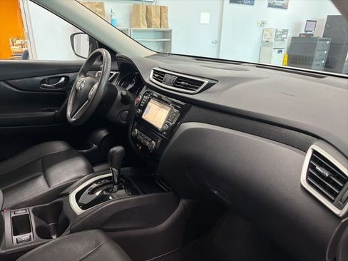 Used 2014 Nissan Rogue SL image 33