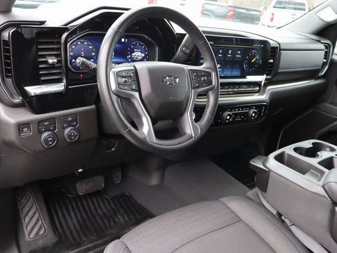 Used 2023 Chevrolet Silverado 1500 RST AWD/4WD image 5