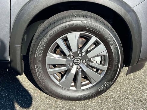 Certified 2024 Nissan Pathfinder S w/ Cargo Package image 9