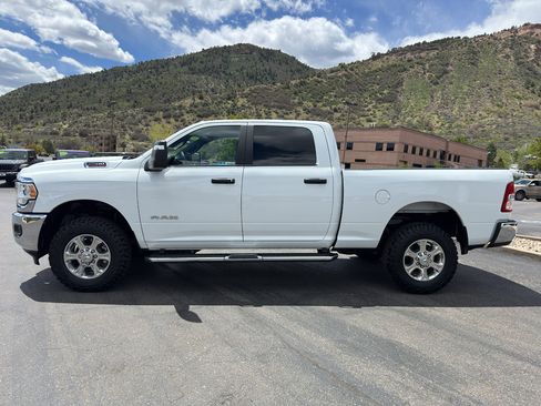 Used 2024 RAM 2500 Big Horn AWD/4WD image 4