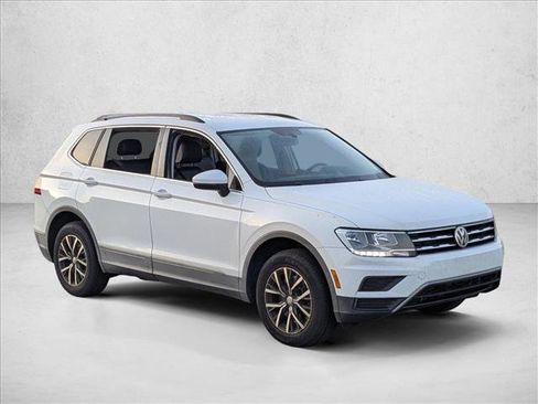 Used 2020 Volkswagen Tiguan S FWD image 3
