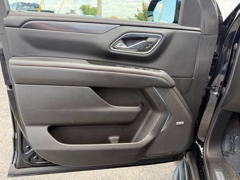 Used 2023 Chevrolet Suburban RST w/ Sport Performance Package AWD/4WD image 8