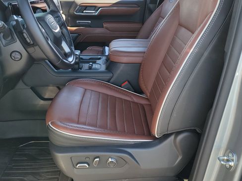 Used 2024 GMC Sierra 1500 Denali Ultimate AWD/4WD image 6