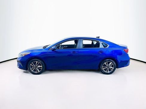 Used 2023 Kia Forte LXS image 4