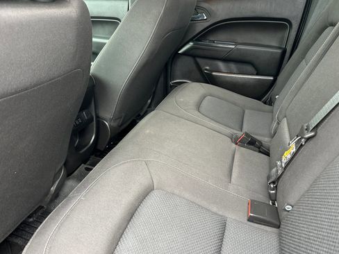 Used 2017 Chevrolet Colorado LT w/ LT Convenience Package image 12