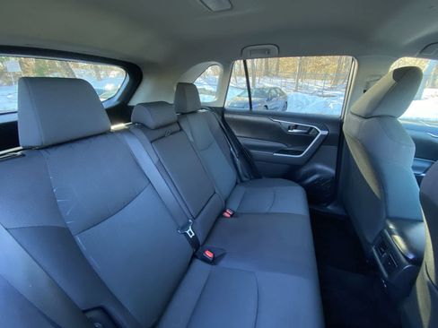 Used 2024 Toyota RAV4 XLE image 31