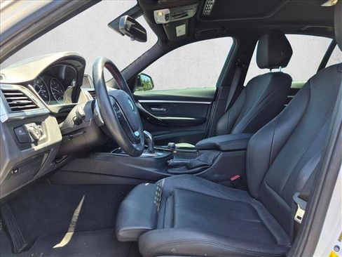 Used 2018 BMW 328d Sedan RWD image 16