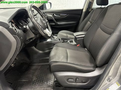 Used 2019 Nissan Rogue SV AWD/4WD image 23