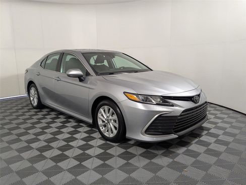 Certified 2024 Toyota Camry LE image 3