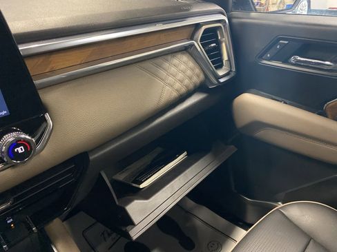 Used 2023 GMC Canyon Denali AWD/4WD image 30