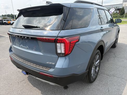 New 2026 Ford Explorer Active w/ Active Comfort Package AWD/4WD image 3