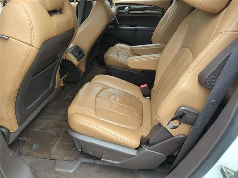 Used 2016 Buick Enclave Premium w/ Experience Buick Package FWD image 19