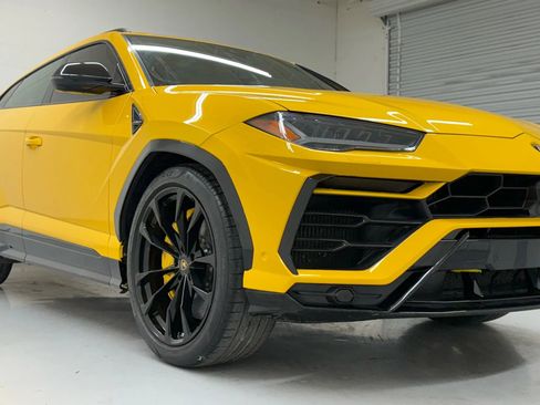 Used 2020 Lamborghini Urus image 45