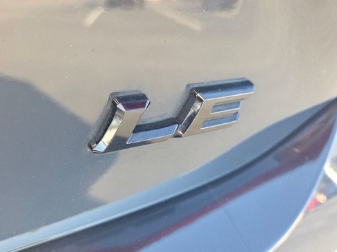 Used 2025 Toyota Camry LE image 12