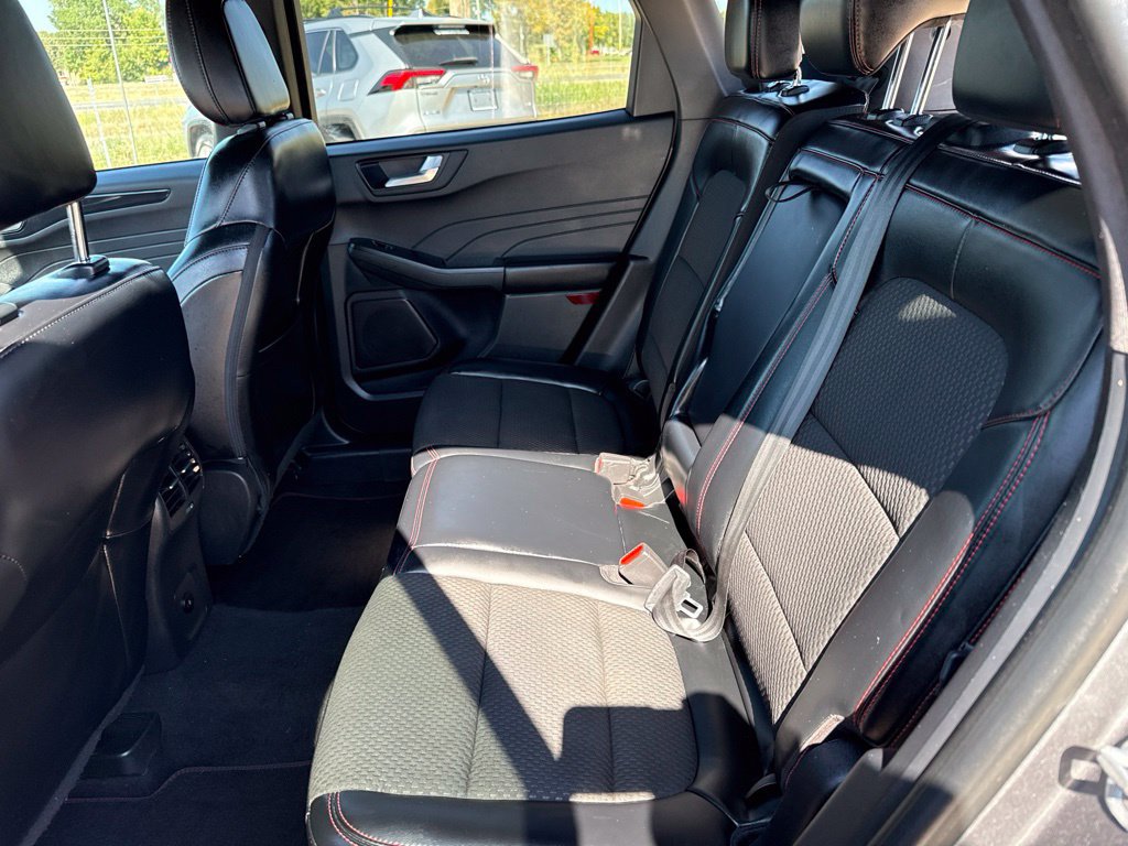 Used 2023 Ford Escape ST-Line FWD image 10