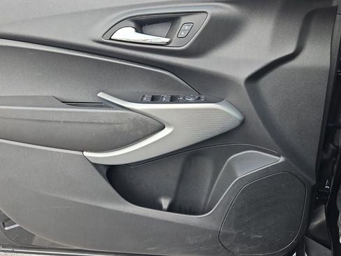 Used 2024 Chevrolet Trax LS image 30