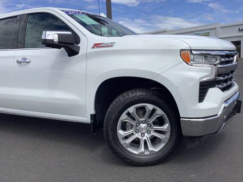 Used 2024 Chevrolet Silverado 1500 LTZ w/ LTZ Premium Package AWD/4WD image 3