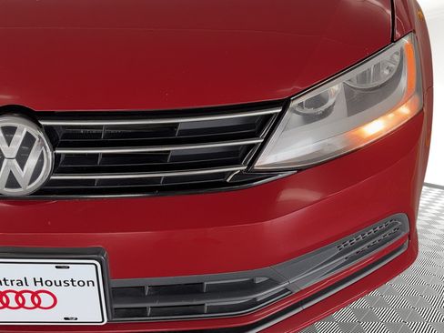 Used 2016 Volkswagen Jetta SE FWD image 11