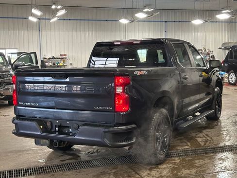 Used 2022 Chevrolet Silverado 1500 Custom image 6