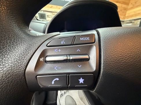 Certified 2023 Hyundai Kona SEL AWD/4WD image 22