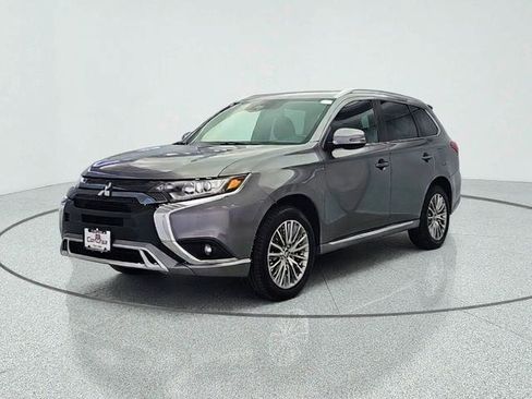 Used 2022 Mitsubishi Outlander SEL image 3