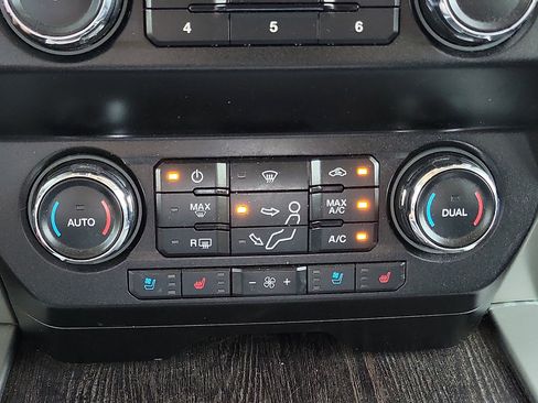Used 2021 Ford F250 Lariat w/ Tremor Off-Road Package AWD/4WD image 15
