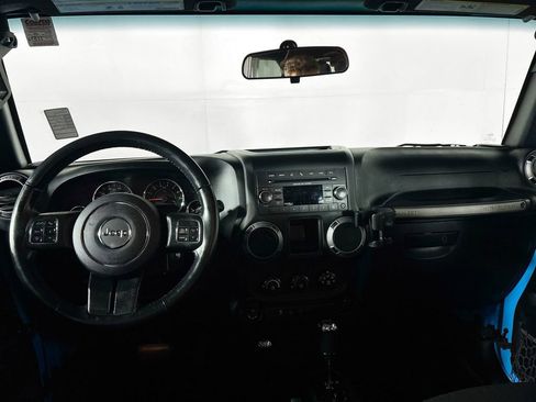 Used 2017 Jeep Wrangler Unlimited Sport w/ Connectivity Group image 12