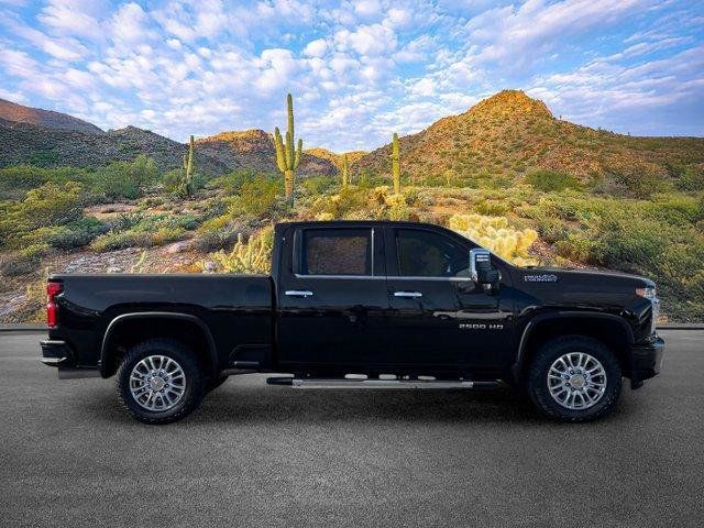 Used 2022 Chevrolet Silverado 2500 High Country w/ Z71 Off-Road Package AWD/4WD image 3