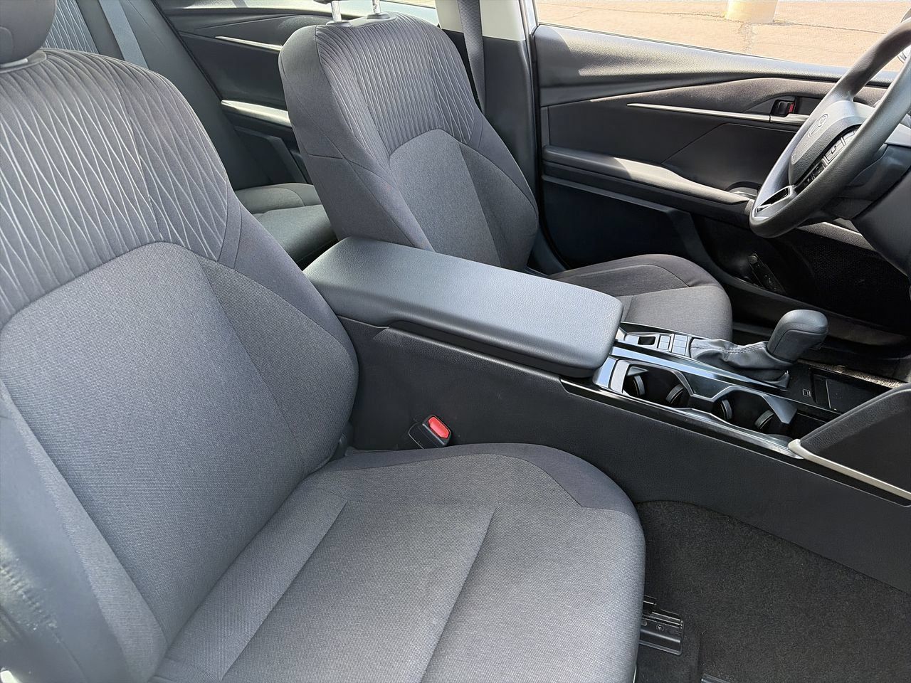 Used 2025 Toyota Camry LE FWD image 23