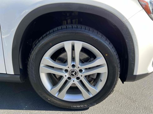 Used 2019 Mercedes-Benz GLA 250 4MATIC w/ Premium Package image 71