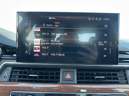 Used 2022 Audi A4 2.0T Premium image 30