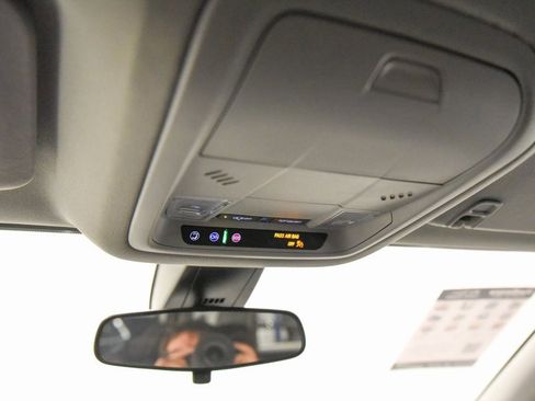 Used 2021 GMC Acadia SLE w/ Driver Convenience Package image 34