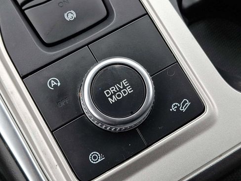 Certified 2024 Ford Explorer XLT w/ Equipment Group 202A image 25