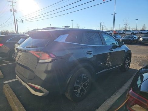 Certified 2023 Kia Sportage EX image 4