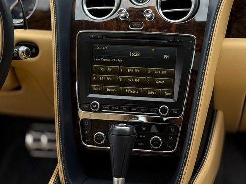 Used 2015 Bentley Flying Spur W12 image 26