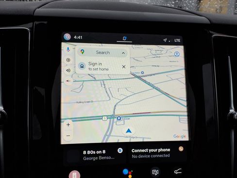 Certified 2023 Volvo XC60 B5 Plus w/ Climate Package image 14