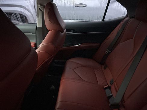 Used 2023 Toyota Camry XSE image 9