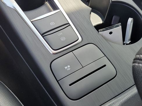 Used 2020 Ford Escape SE Sport FWD image 30