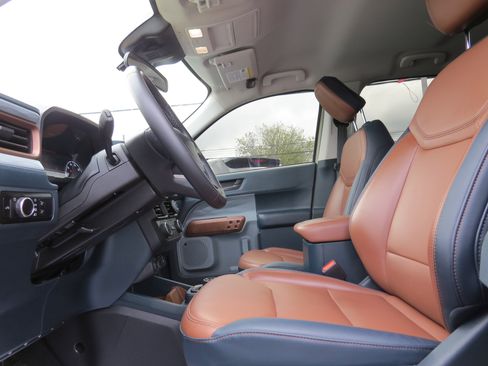 Used 2024 Ford Maverick Lariat image 17