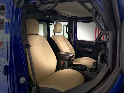Used 2018 Jeep Wrangler Unlimited Sport S AWD/4WD image 22