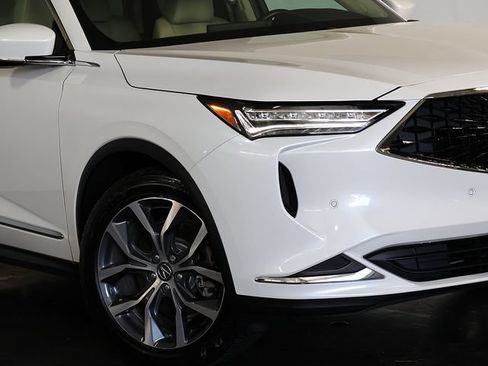 Certified 2024 Acura MDX w/ Technology Package AWD/4WD image 8