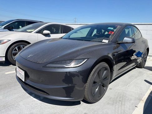 Used 2025 Tesla Model 3 Long Range RWD image 1