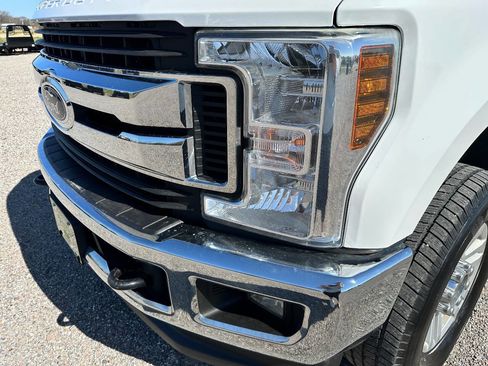 Used 2019 Ford F250 XLT w/ XLT Value Package image 3