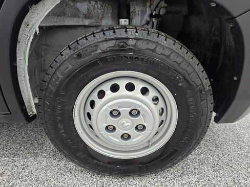 Used 2025 RAM ProMaster 2500 w/ Convenience Group FWD image 24