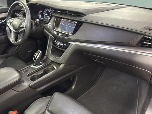 Used 2017 Cadillac XT5 Luxury FWD image 23