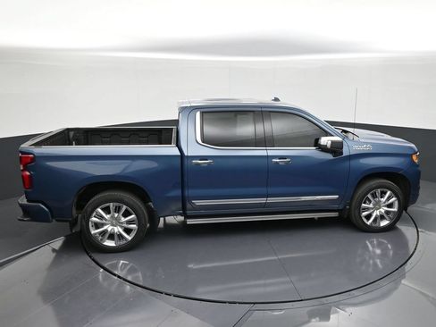 Used 2024 Chevrolet Silverado 1500 High Country AWD/4WD image 17