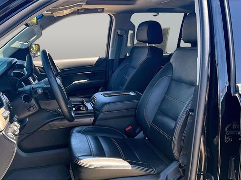 Used 2019 GMC Yukon Denali w/ Denali Ultimate Package AWD/4WD image 7