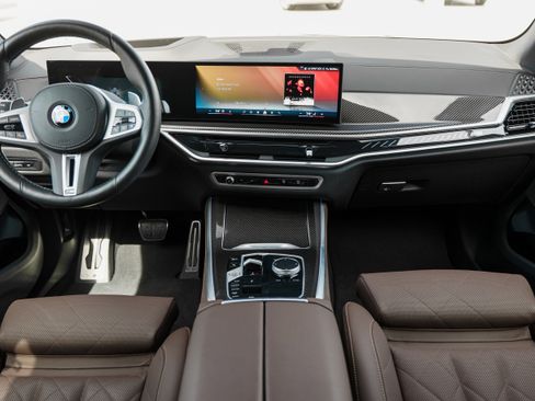 Used 2026 BMW X5 M60i image 8