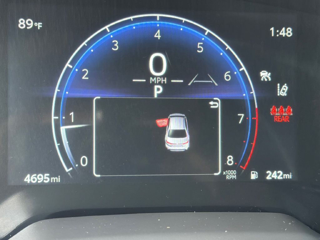 Used 2025 Toyota Corolla SE w/ SE Premium Package FWD image 24