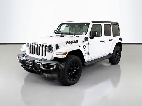 Used 2023 Jeep Wrangler Unlimited Sahara w/ Cold Weather Group image 3